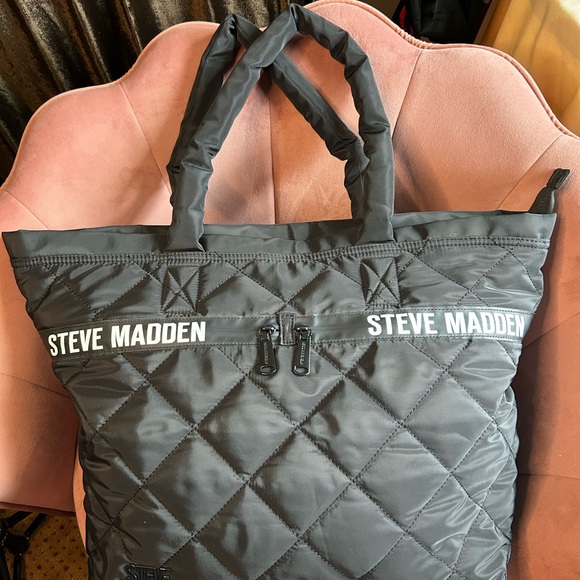 Steve Madden Handbags - Steve Madden Black Quilted Tote Bag with insert tote.